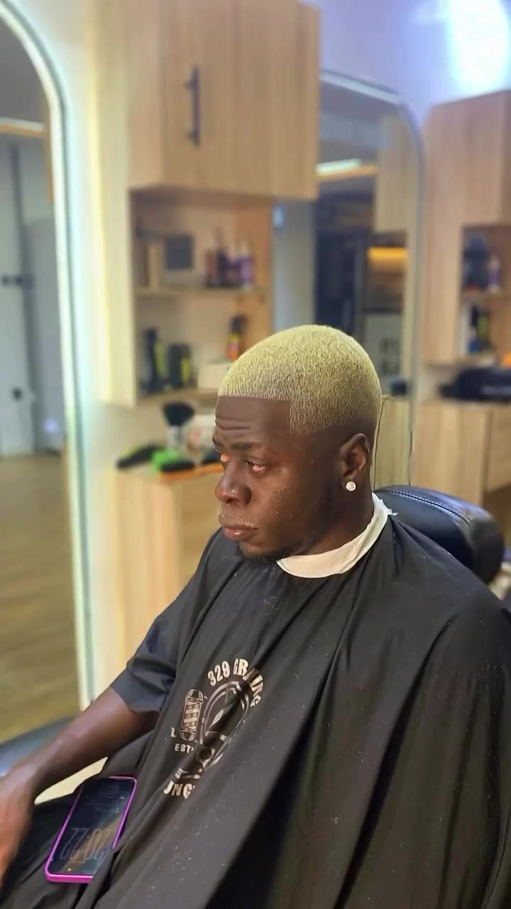 A cut in progress at 329 Grooming Lounge